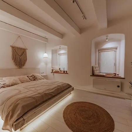 アパート Cave By Casa Familia ノヴィ・サド